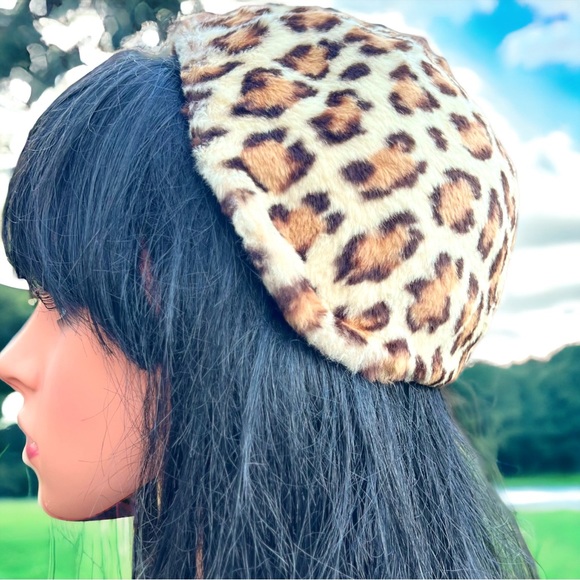 Vintage Leopard Print Faux Fur “Turtle” Hat - Picture 6 of 12